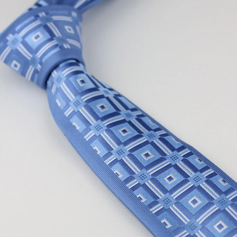 Мужские галстуки облегающие Галстуки небесно-синего цвета с белыми полосками из