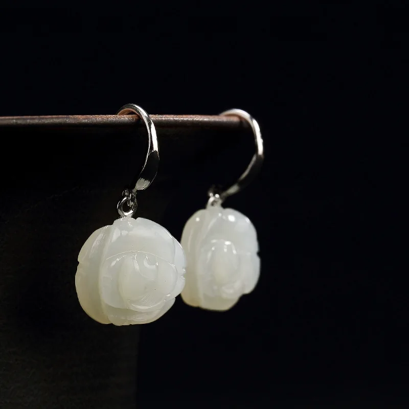 

2018 Earings Fashion Jewelry Hot New S925 Pure Antique Inlaid Natural Hetian Jade Flower Lady High-end Earrings Wholesale