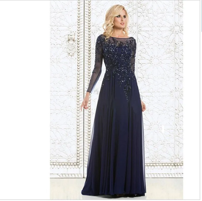Длинные вечерние платья темно синие кружевные с кристаллами для матери невесты