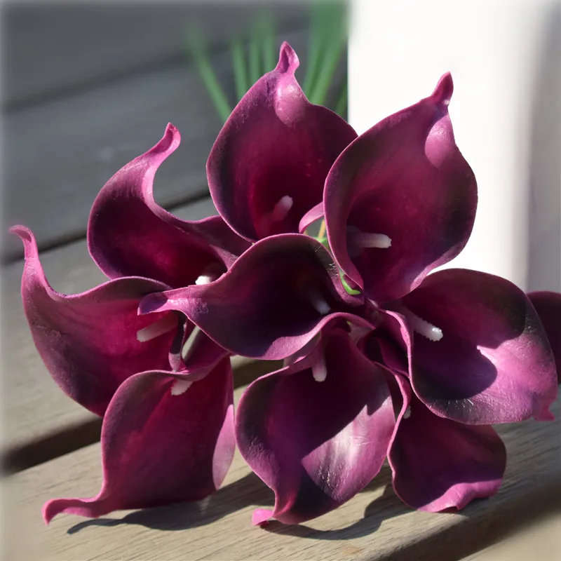black plum Искусственные цветы Настоящее прикосновение Калла лилии букет Калла Лилия для свадебных букетов Свадебные фальшивые цветы невесты 10 шт - Цвет: black plum