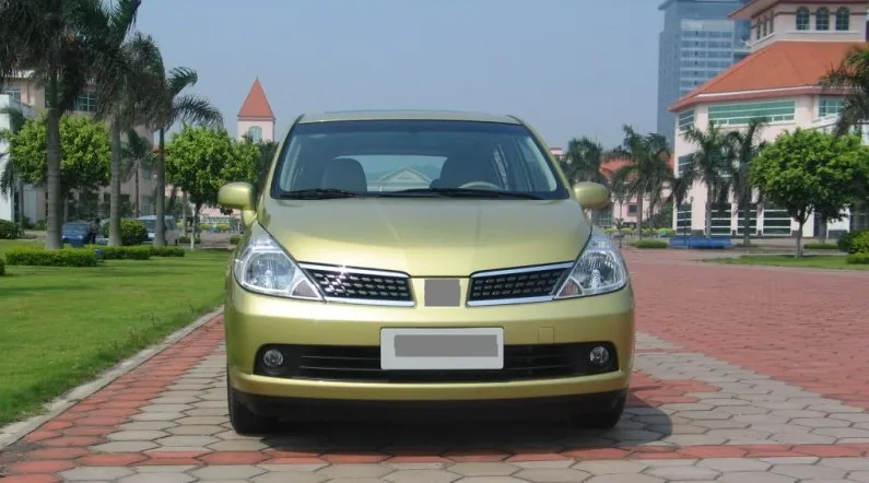 Решетка переднего бампера из АБС пластика подходит для Nissan Tiida / Versa Latio (C11) 2005