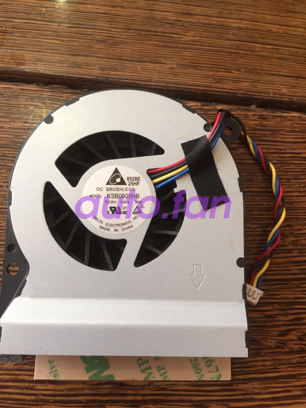 Цветной чехол вентилятор для компьютера KSB0605HB 5 V 0.60A Note Fan размер 60x67mm