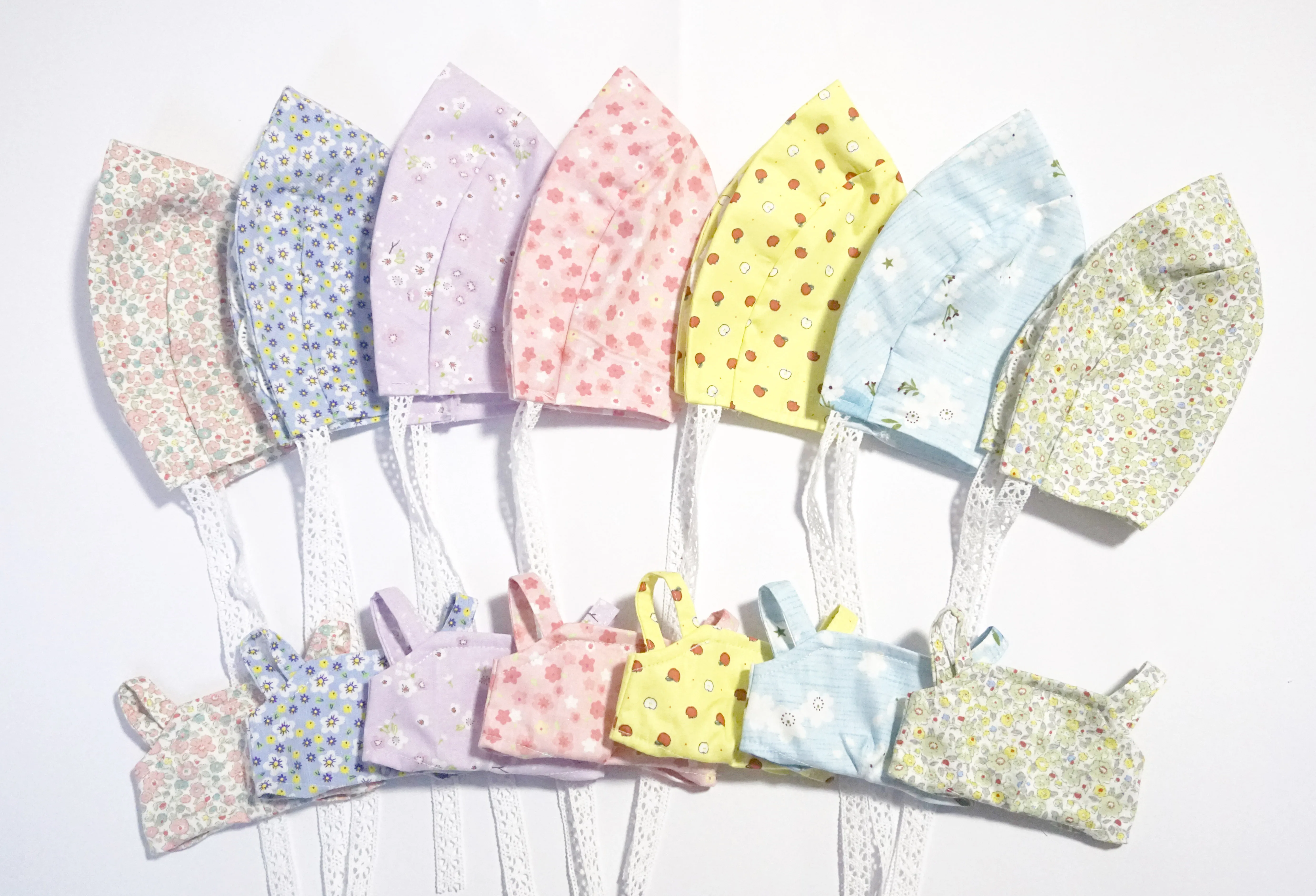 [MYKPOP]EXO Floral Print Lace Hood& Romper Sets for Doll of 20cm CHANYEOL BAEKHYUN SUHO KPOP Fans Collection SA18092801