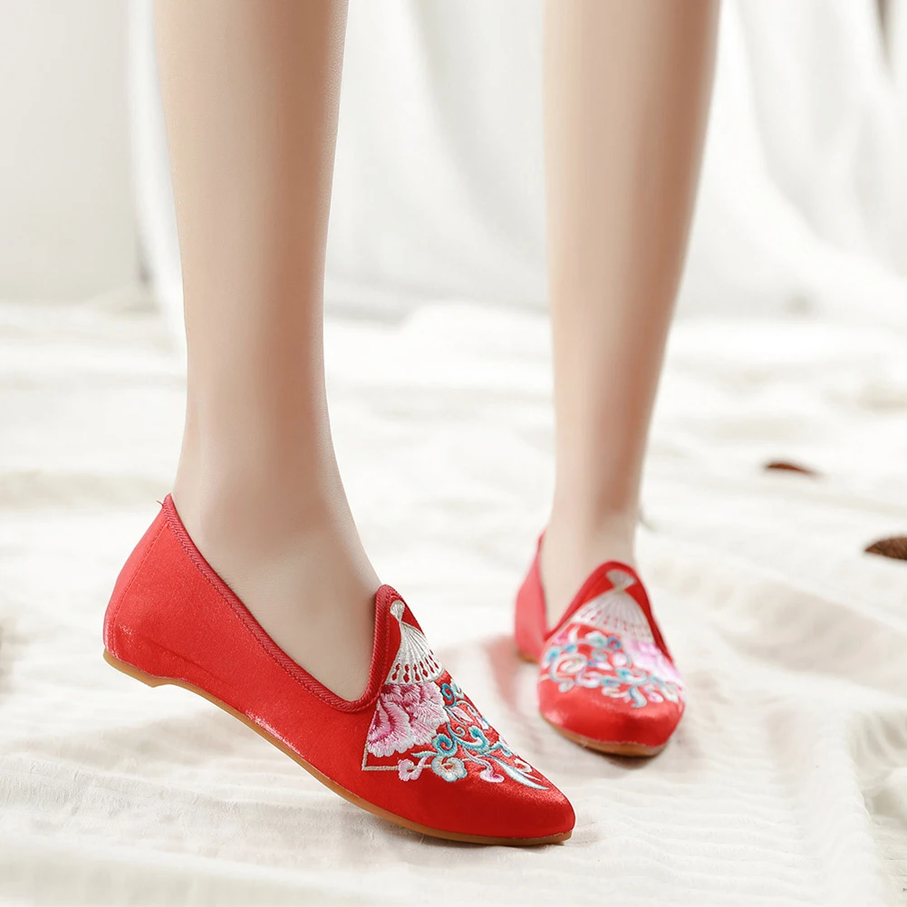 Женские тонкие туфли в китайском стиле яркие шелковые на низком каблуке с
