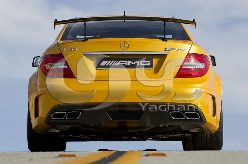 FRP стекловолокно в части углеродного волокна Черная Серия стиль широкий обвес комплект подходит для 2012-2013 Mercedes Benz W204 C63 AMG седан