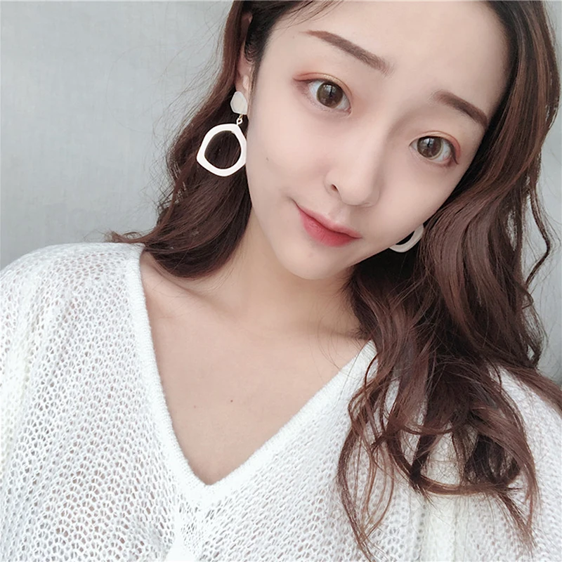 Акриловые серьги подвески из лист уксусной кислоты геометрические неправильной