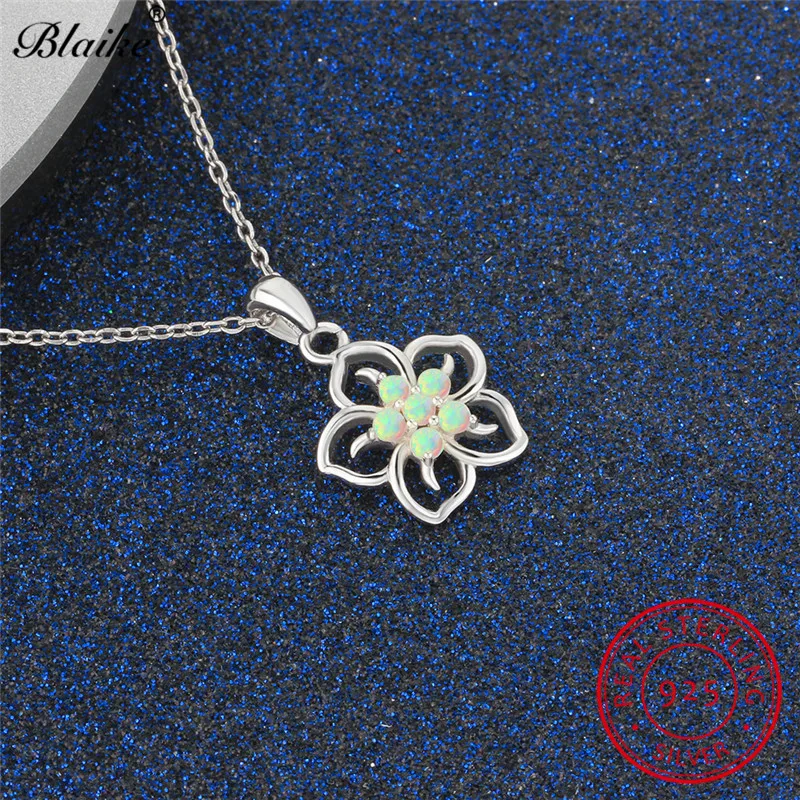 Женский чокер из серебра 100% пробы с белым огненным опалом|Ожерелья| |