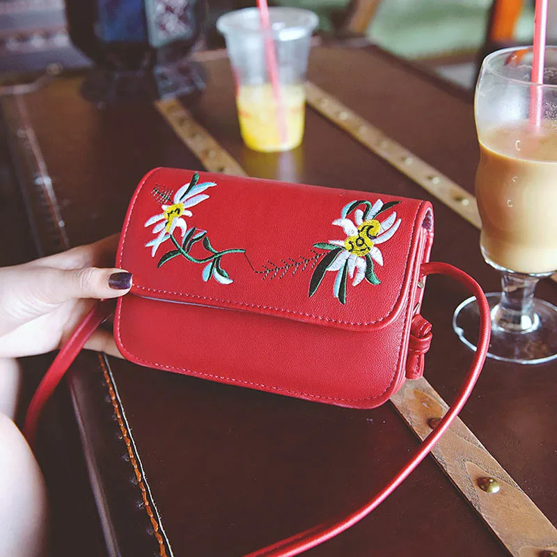 Простая модная женская сумка мессенджер из кожи с цветочной вышивкой на молнии