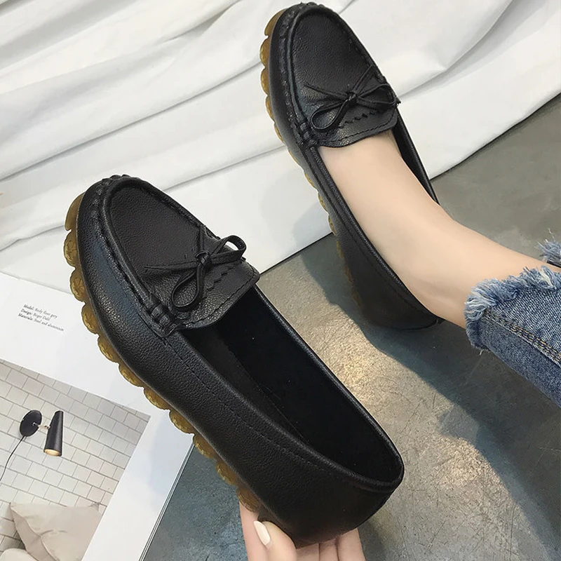 

New Women Flats Soft Lab Non-Slip Medical Shoes Hospital Comfortable Surgical Shoes Moccasins Shallow Casual Shoes Nurse Mother
