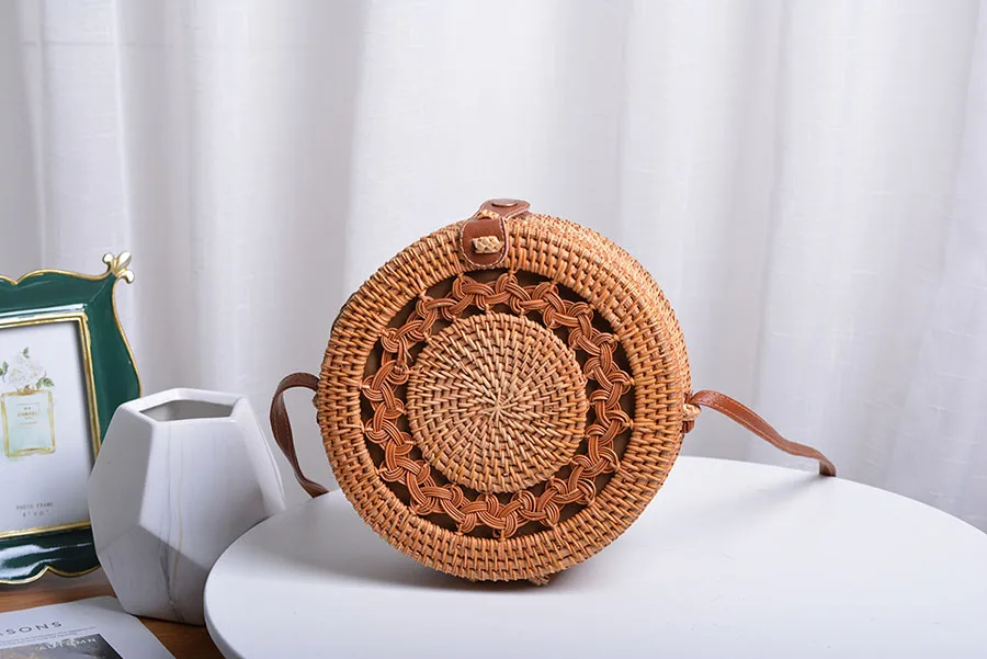 20cm Big Size Handmade Circle Chinese Bowknot Women Rattan Bags Spiral Style Hollow Out Flowers Female Shoulder Bags B380