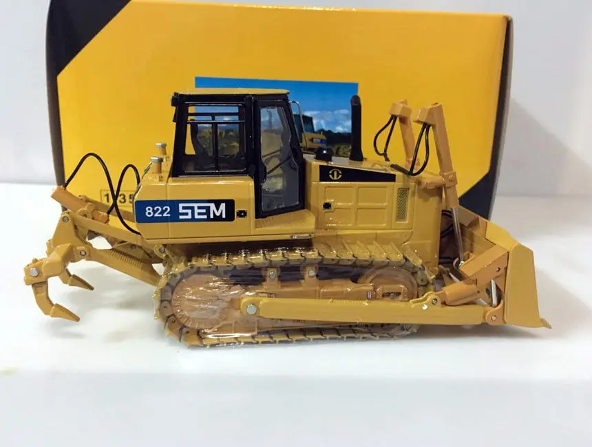 

SG scale Model Caterpillar SEM 822 Bulldozer 1/35 Scale Die-Cast