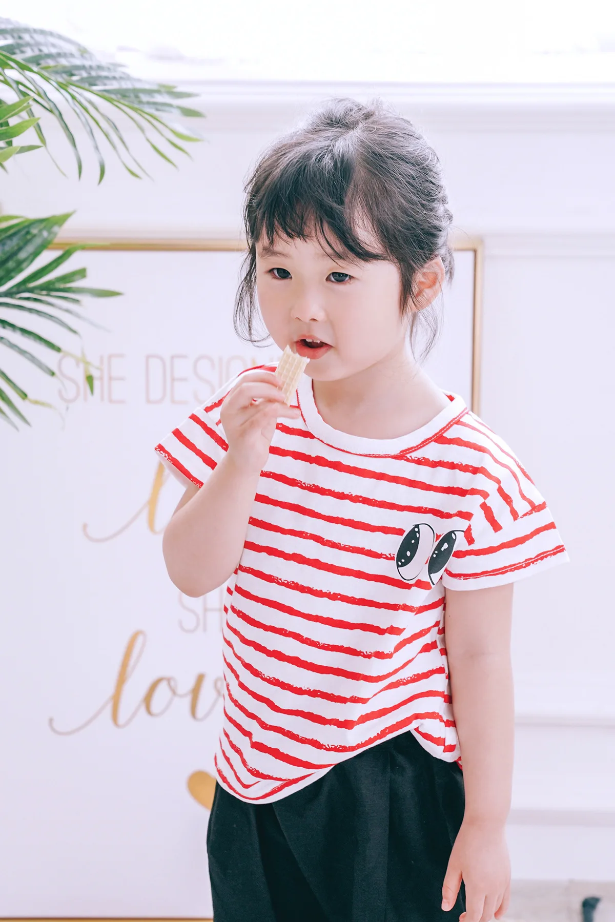 Одинаковые комплекты для семьи футболки мамы и детей лучшие с принтом Freinds Eye