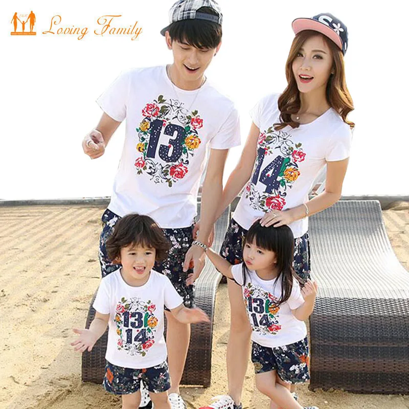 

Семейный образ, платья для девочек и мамы и дочери, модель 2021 года, летняя семейная Одинаковая одежда с цифровым принтом