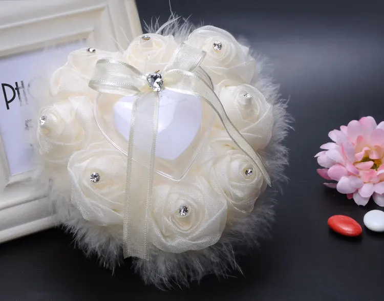 Элегантный дизайн сердца Свадебные сувениры кольцо коробка с розовым кристаллом