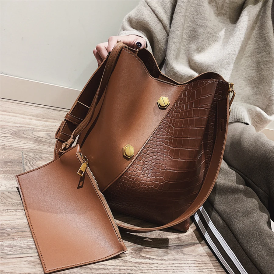 Женская сумка на плечо LANLOU вместительная тоут с металлическими кнопками в стиле