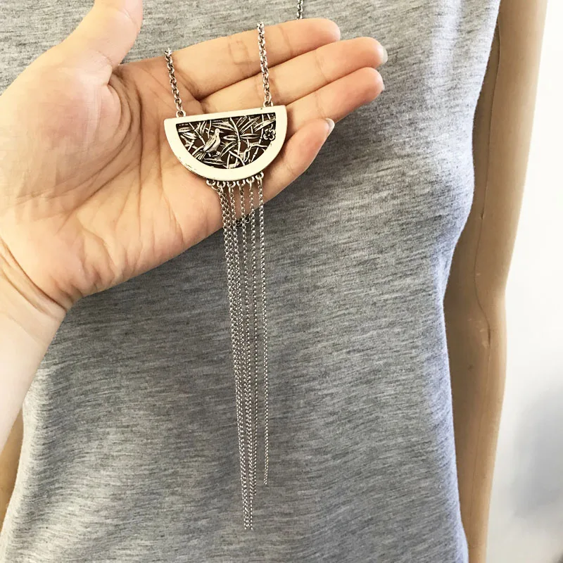 

New Design Long Pendant Tassel Chain Geometric Necklace