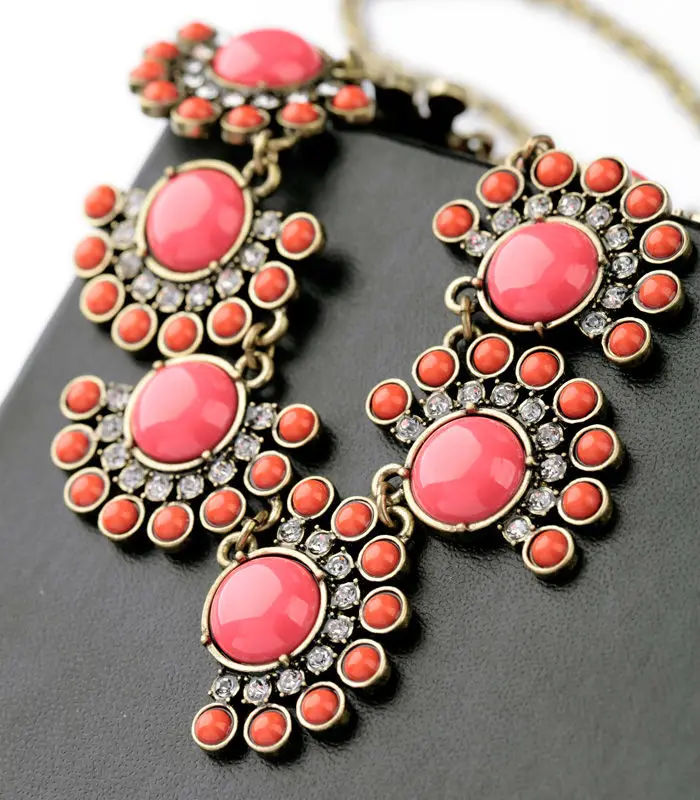 Оптовая цена 2014 Новый дизайн элегантное милое женское акриловое ожерелье с