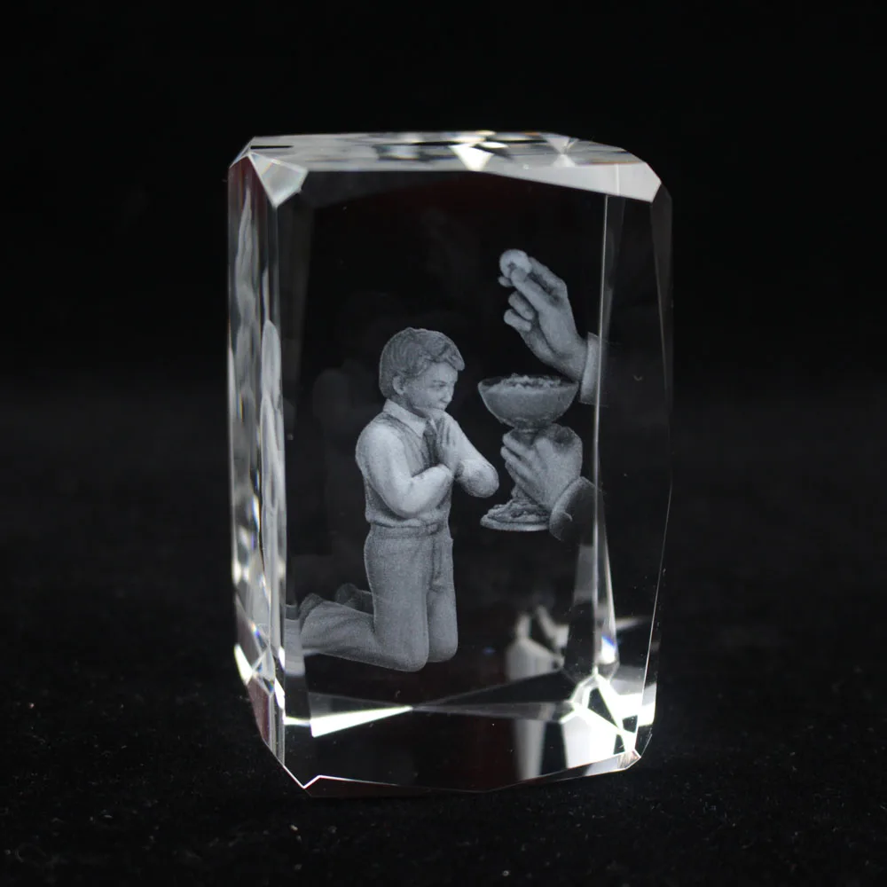 cube only Высокое качество, 3D лазерная гравировка, молящийся мальчик, хрустальный куб, украшение для дома, спальни, стола, для Первого Святого Причастия, сувенир, подарки - Цвет: cube only