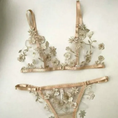 Сексуальные женские кружевные с цветочным узором Bralette коплект бюстгалтер и трусы нижнее белье Мягкие Цветы сексуальный бюстгальтер набор