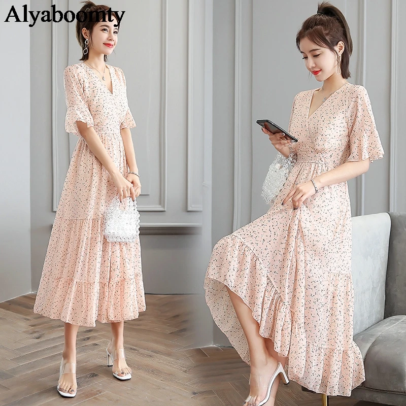 Летнее женское богемное длинное платье макси с v образным вырезом розовое