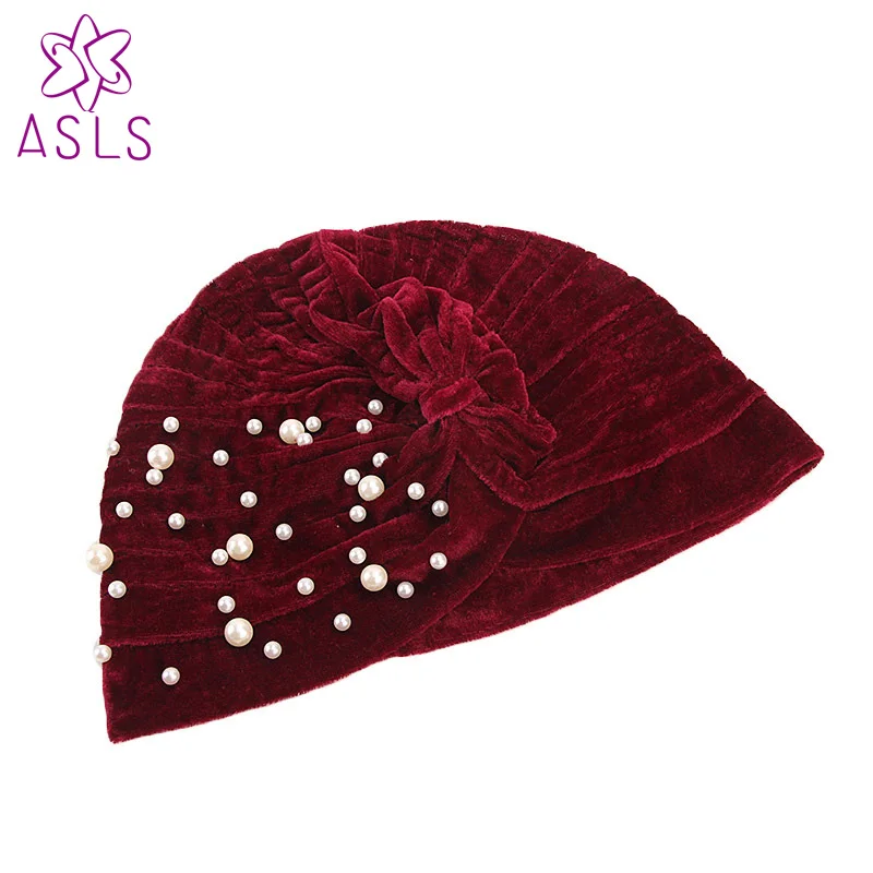 

2018 New velvet Indian hat retro fashion hat pearl beads Winter Warm Turban Cross India Cap for women Hijab women Turbante