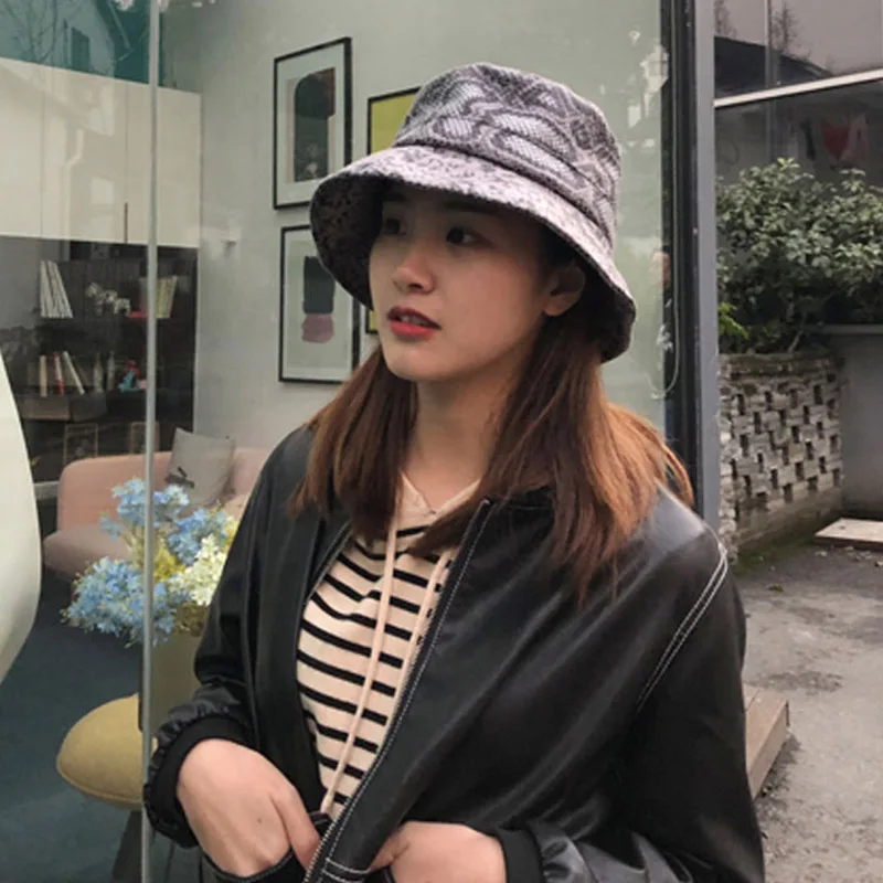 Винтажная женская панама из ПУ кожи уличная Солнцезащитная черная белая Панама в