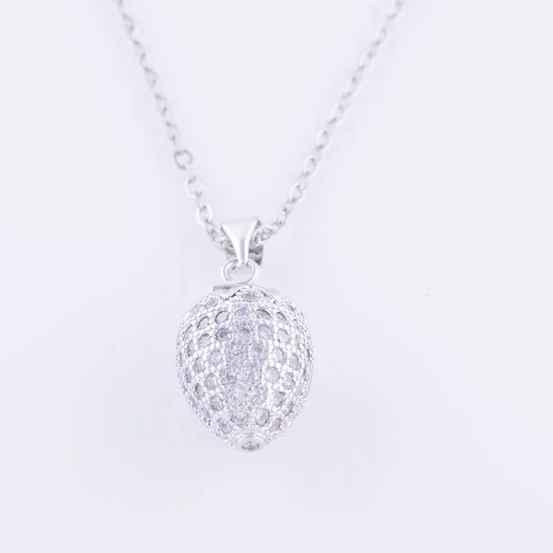 Горячие ювелирные изделия Сияющие циркониевые амулеты &quotКлубника&quot ожерелья и