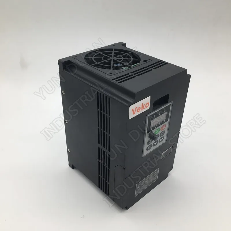 

4KW 220V Universal Frequency Converter 17A 5HP Single Phase 1PH Input 3 Phase output Vector VFD CE For CNC Router spindle motor