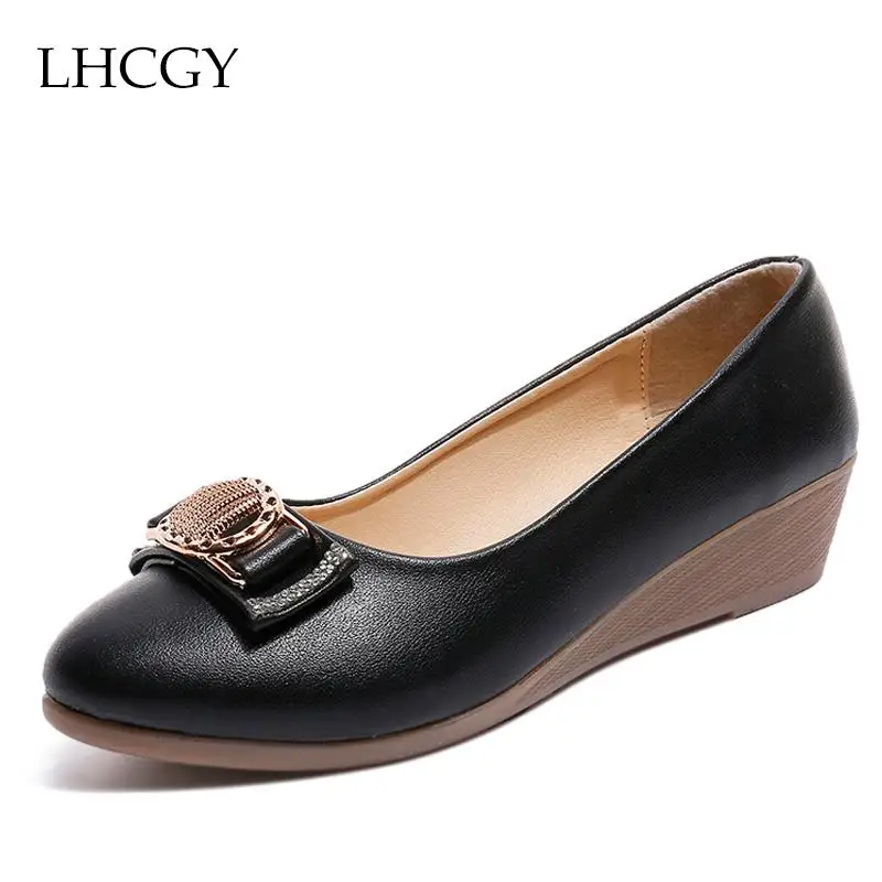 Демисезонные женские ботинки на танкетке туфли лодочки среднем каблуке женская