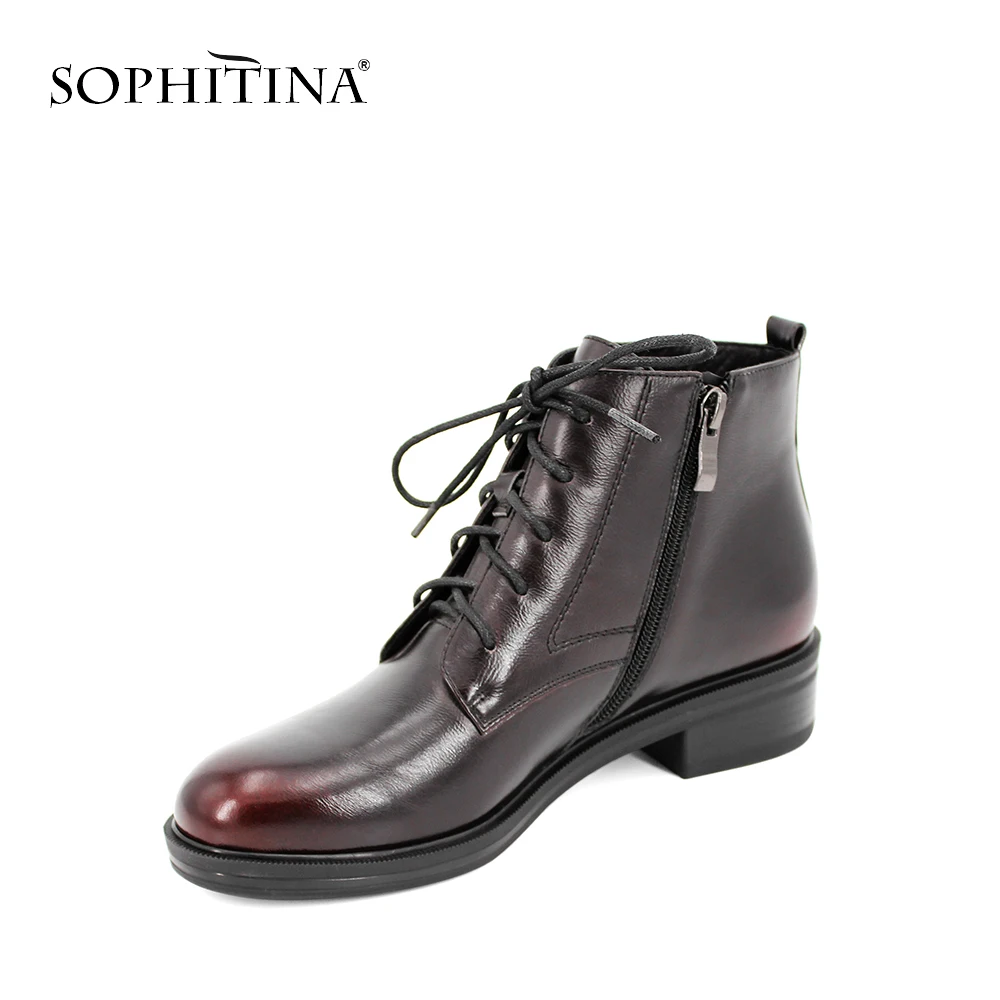 SOPHITINA/ Ботинки – для тех, кто ценит удобную и стильную обувь, выполнена из натуральной кожи бордового цвета, подкладка из ворсина. Ботинки дополнены шнуровкой. Мысок округлён.Боковая сторона дополнена молнием. B021