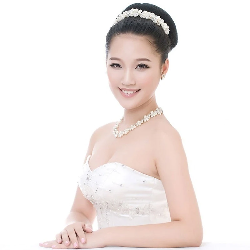 Романтический с украшением в виде кристаллов жемчужинами и цветами повязки для