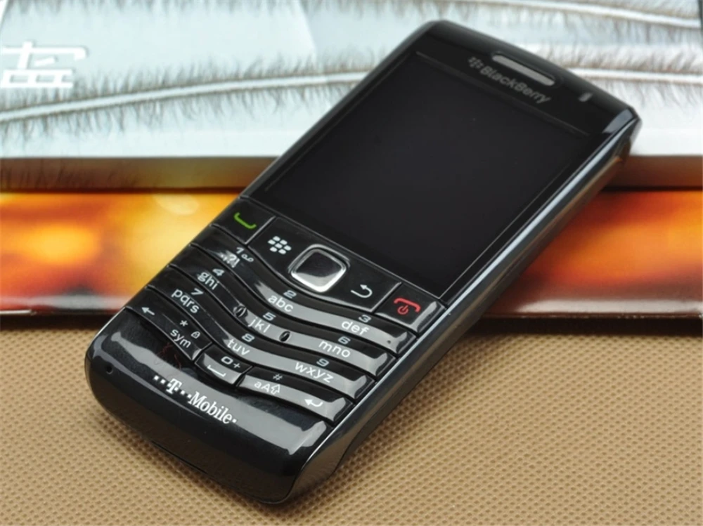 Разблокированный Blackberry 9105 2,25 дюйма 3.15MP камера 360x400 Blackberry OS QWERTY клавиатура Восстановленный мобильный телефон