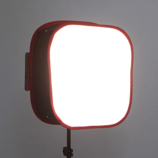 Фото Складной софтбокс Meking 40*40 см для светодиодной панели Yongnuo YN600 YN900 портативный Складной софтбокс Meking 40*40 см для светодиодной панели Yongnuo YN600 YN900 портативный