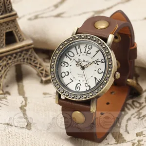 Часы WOMAGE женские кварцевые в винтажном стиле, Модные Классические наручные, с магическим римским циферблатом, из латуни, сплава, с тонким кожаным ремешком