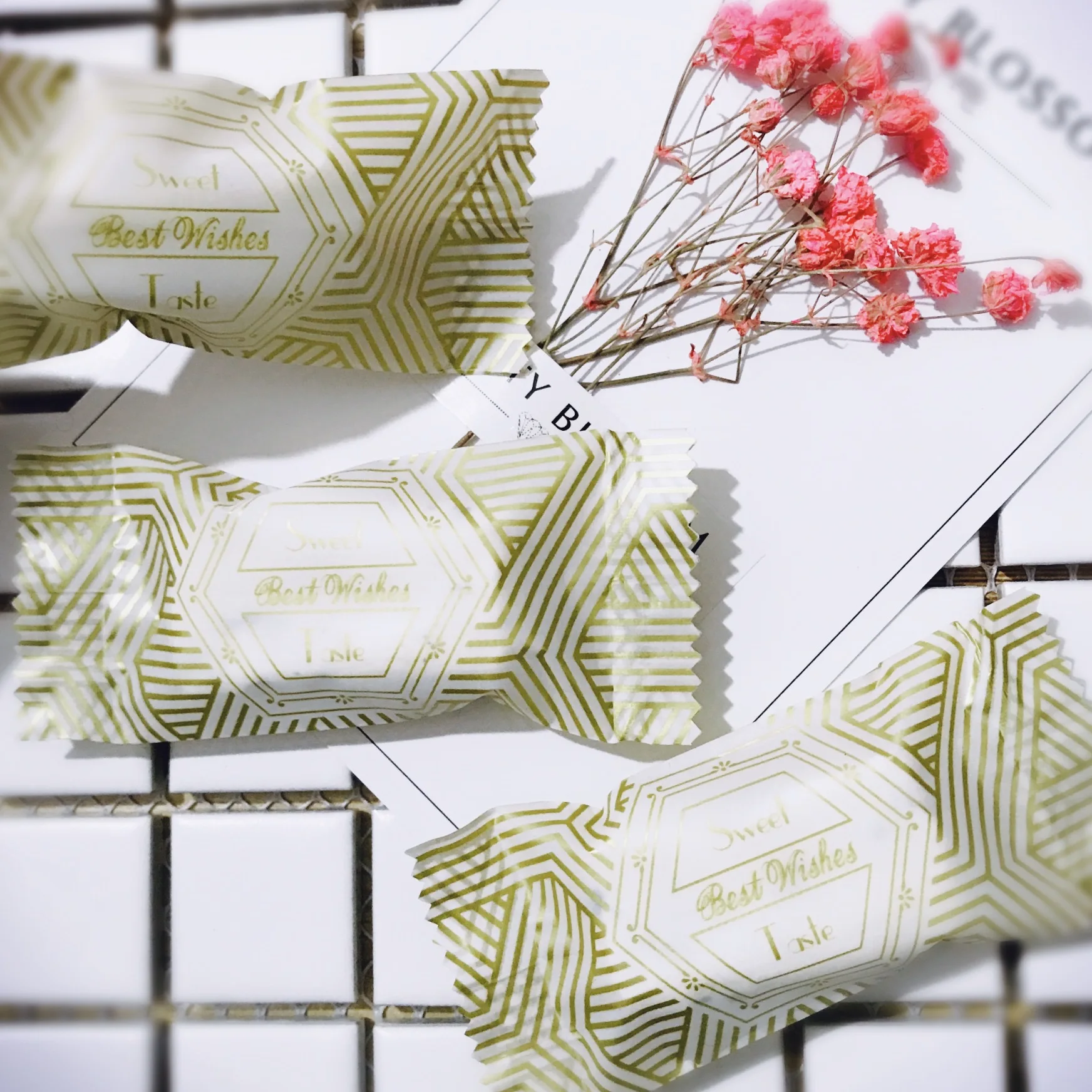 Сахарная упаковка самозапечатывающаяся Красная Зеленая полосатая сумка 9*4 см |