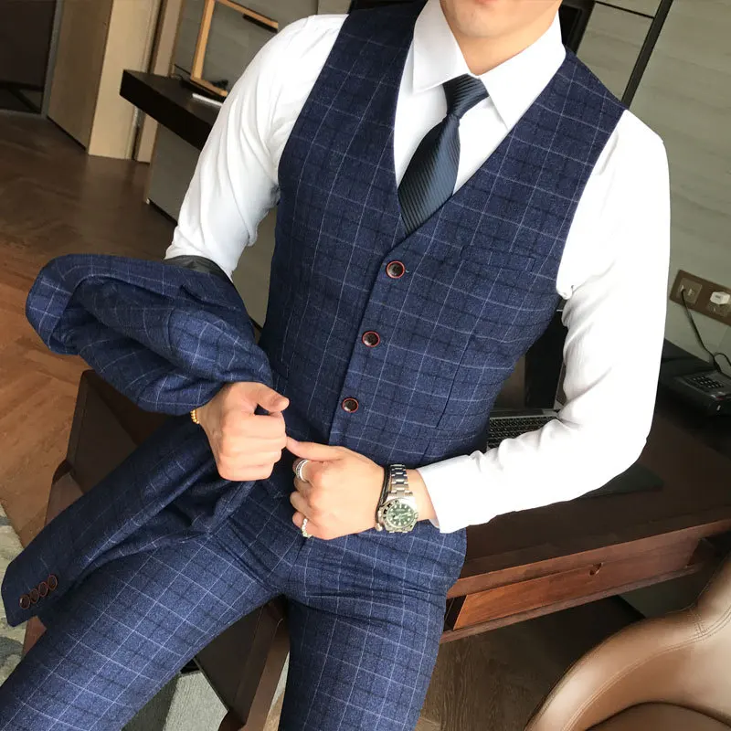 Классический мужской темно-серый костюм из 3 предметов в клетку Trajes de Hombre