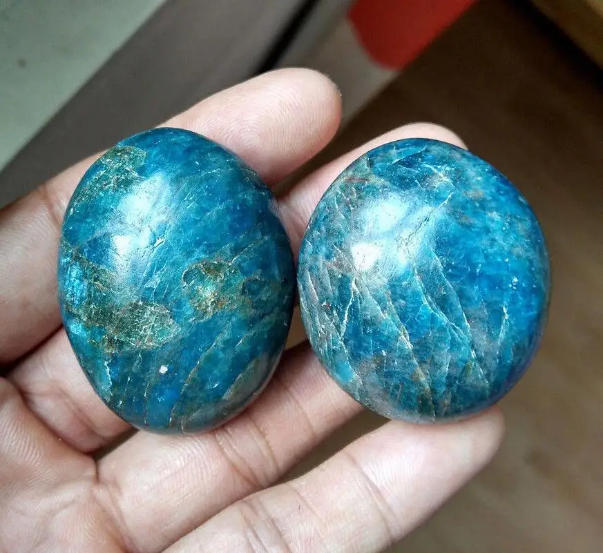 

1pcs Natural apatite Crystal polishing specimen Healing