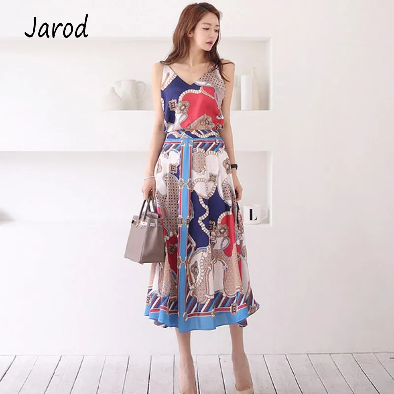 Женский комплект из двух предметов топ на тонких бретельках с треугольным