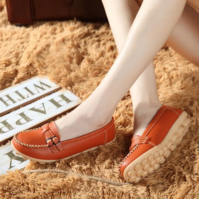 BeckyWalk/Большие размеры 35–44 женская повседневная обувь модная ременная пряжка скольжения на конфеты Цвета Обувь из натуральной кожи на плоской подошве женщина WSH2692