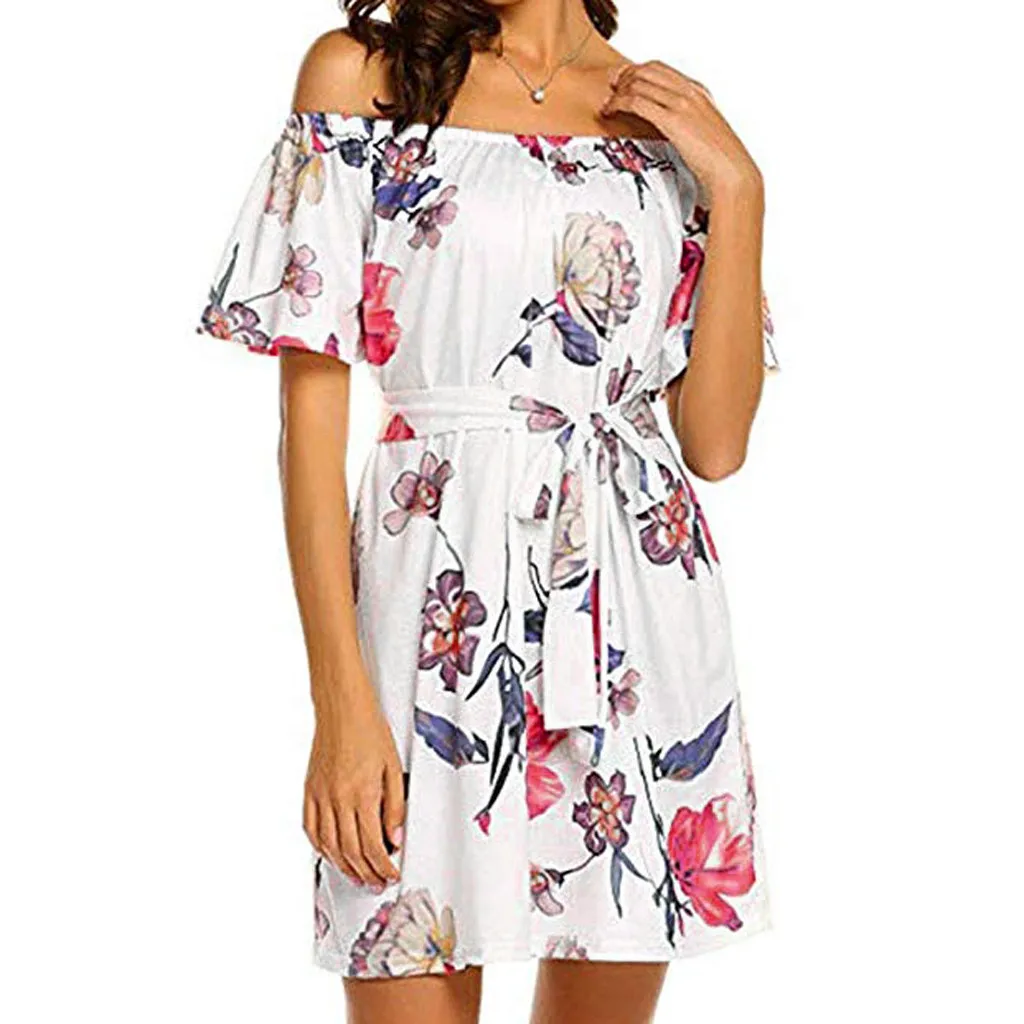 Женское короткое платье с открытыми плечами и цветочным принтом летнее