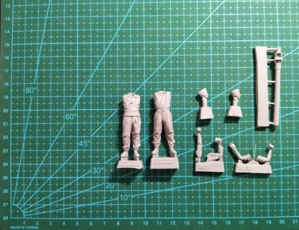 Новинка несобранный набор из смолы 1/35 Einer холодильник (2 фигурки с бочонком)
