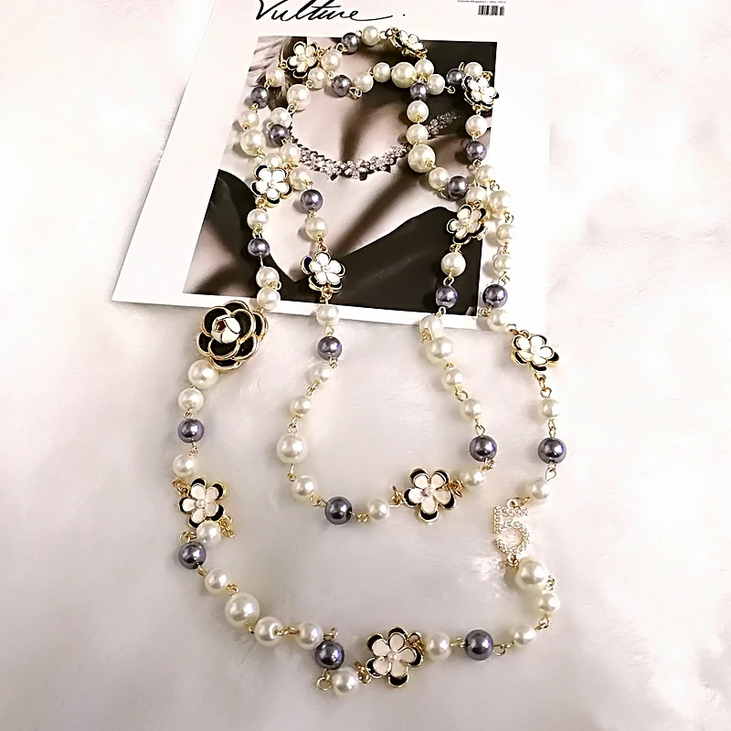 Luxus Bunte Perle Anhänger Brief Blume Frauen Hohe Qualität Halskette Schmuck