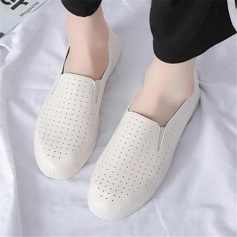 Весенние повседневные женские кроссовки на плоской подошве большие размеры