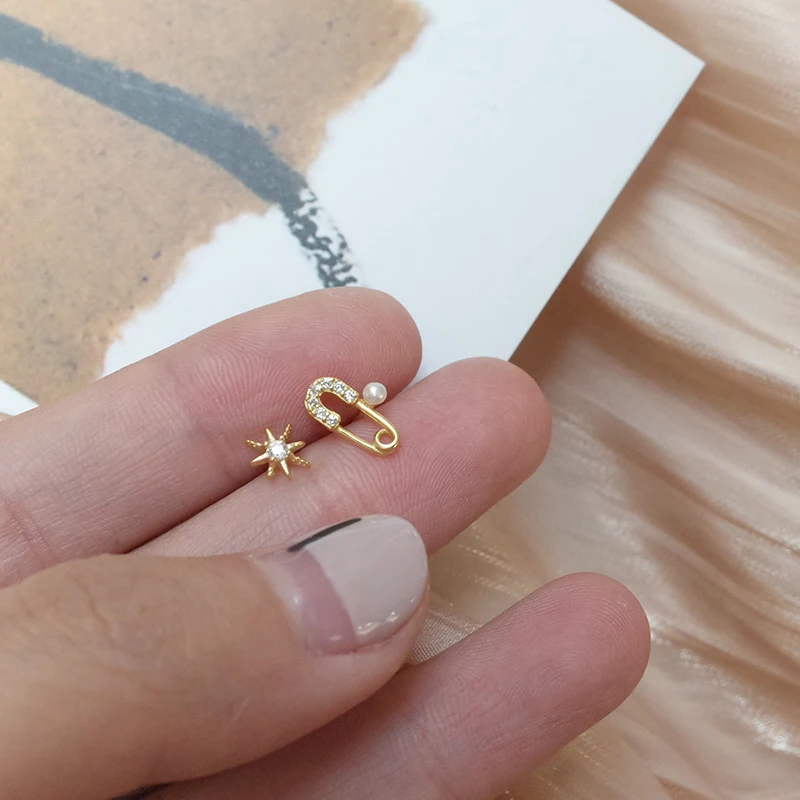 Женские миниатюрные серьги-гвоздики Peri'sbox простые круглые с золотыми бусинами