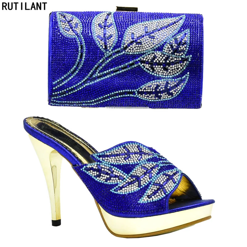 Комплект из обуви и сумки в итальянском стиле украшенные стразами женские туфли