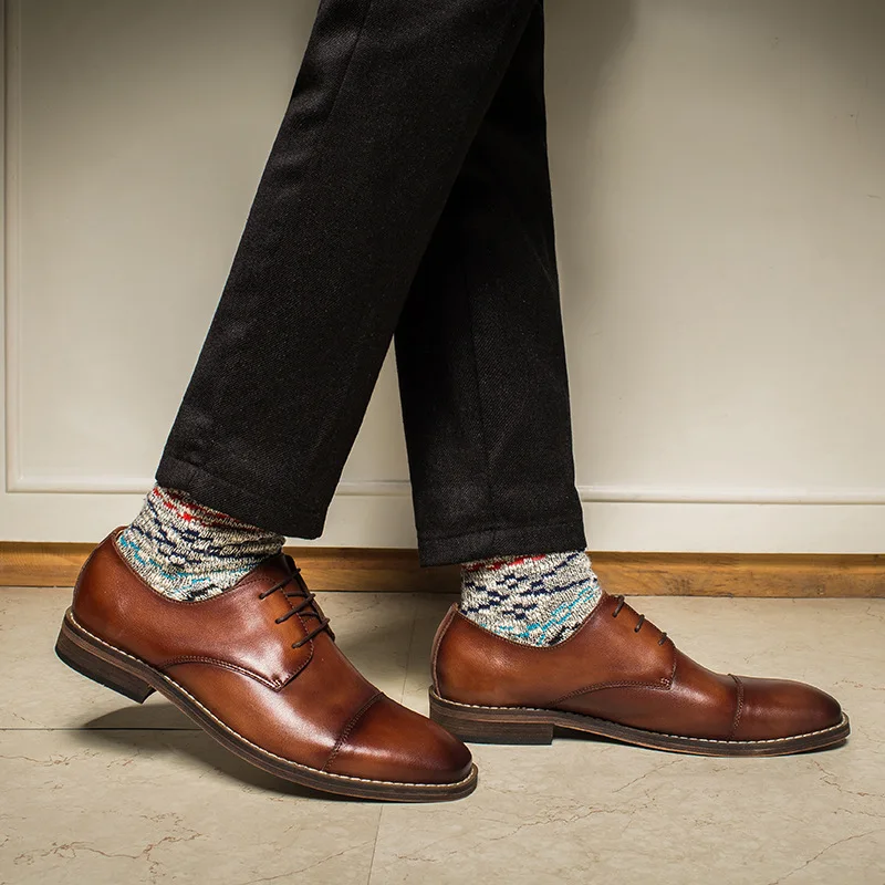 Модная мужская обувь в деловом стиле Новинка 2019 года классические кожаные
