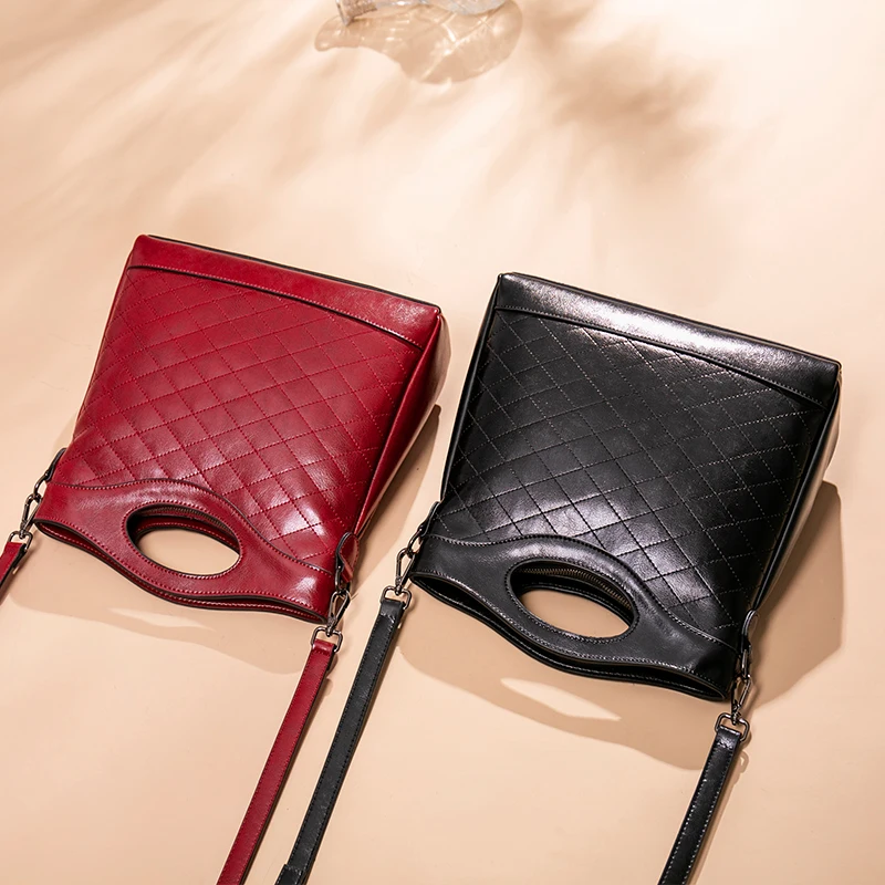 Женская сумка из натуральной кожи сумки мессенджеры воловьей женские известных