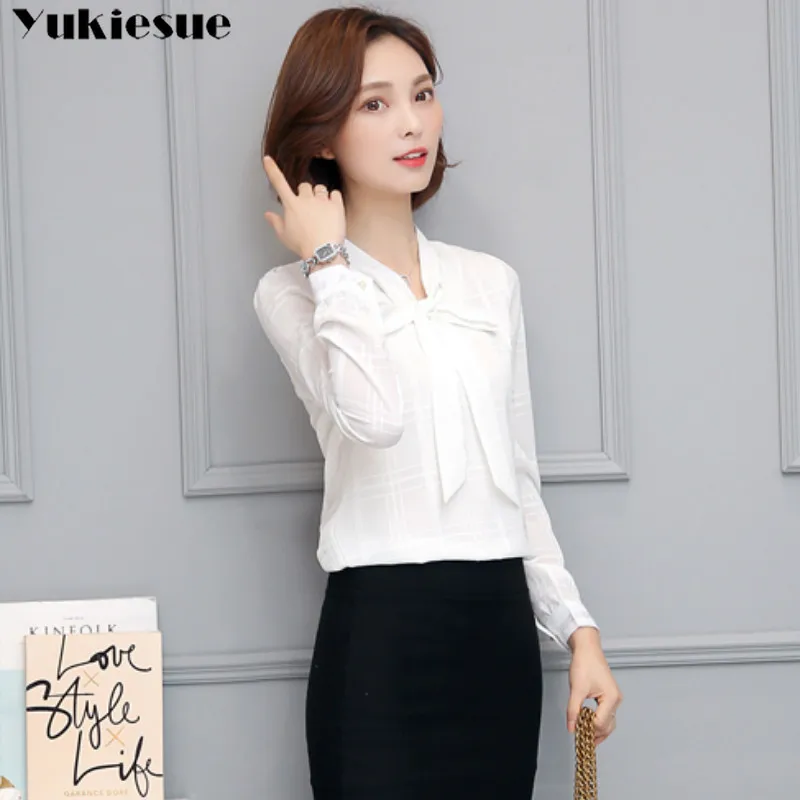 Женская офисная блузка с бантом летняя длинным рукавом и v образным вырезом топы