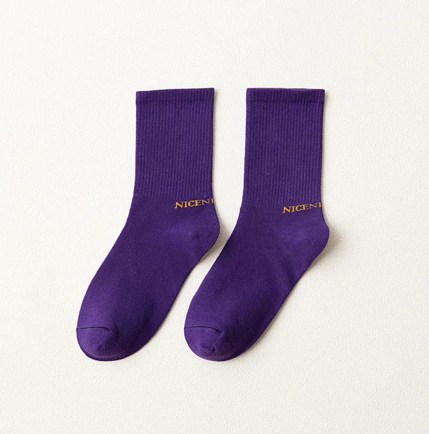 Light Purple Женские хлопковые модные весенне-осенние носки с надписью Ins, цветные жаккардовые полосатые повседневные однотонные уличные спортивные гольфы Hongkong - Цвет: Light Purple
