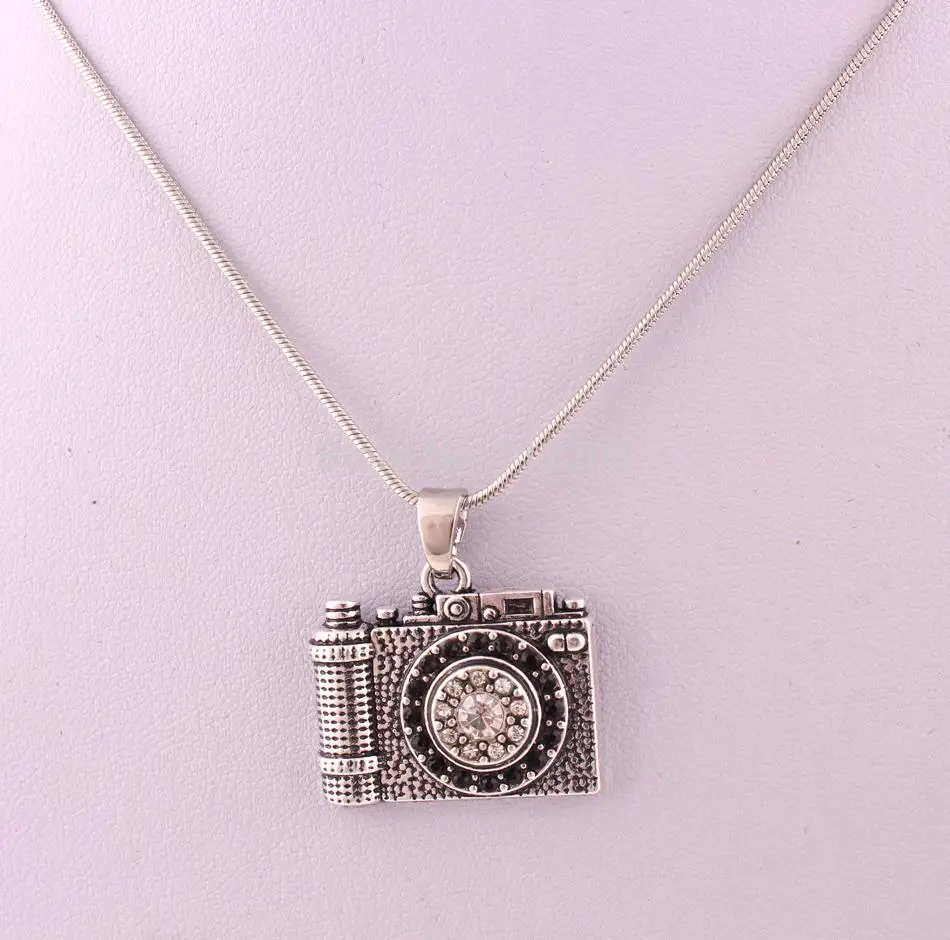 1 шт. античное посеребренное Цинковое ожерелье со сверкающими кристаллами |